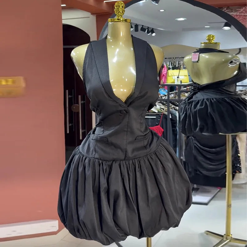 Cralom Sleeveless V-neck Pleated Short Dress