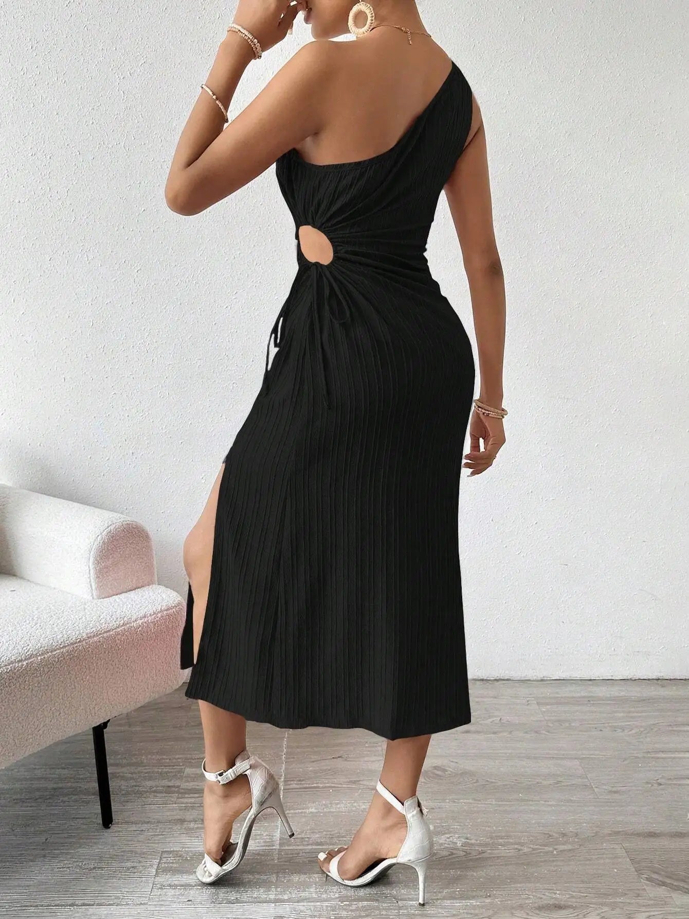 Cralom Elegant Single Shoulder Slit Dress for Spring/Summer 2025
