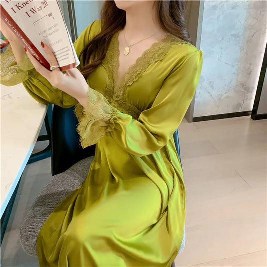 Cralom Long-sleeved Princess Style Nightgown for Women - Spring/Autumn Fashion with Chest Pad