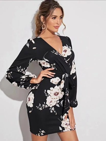 Cralom V-Neck Printed Long Sleeve Dress with Lace-Up Waist & Slim Fit