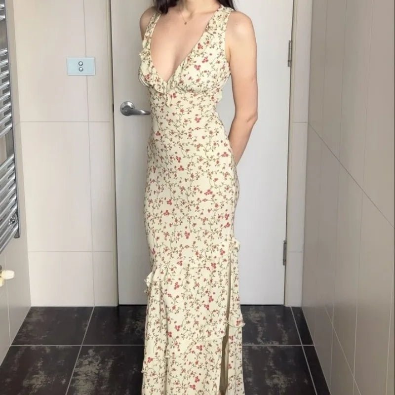 Cralom V-neck Floral Ruffle Edge Slim Dress