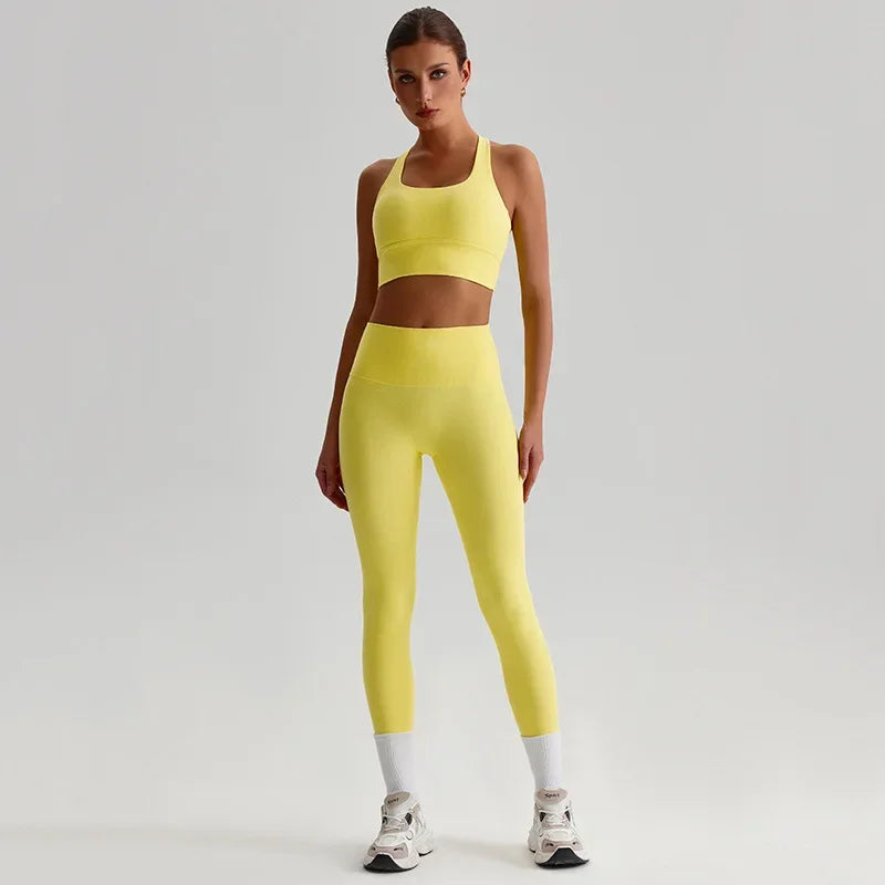 Cralom Seamless Yoga Set: Backless Sports Bra & Booty-Lifting Leggings