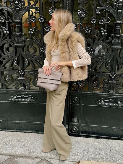 Cralom Women's Faux Fur Winter Vest Coat 2024 - Sleeveless, Soft, and Stylish