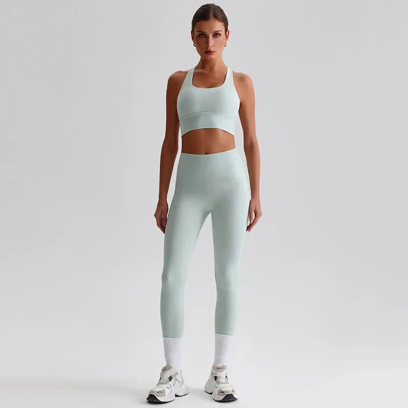 Cralom Seamless Yoga Set: Backless Sports Bra & Booty-Lifting Leggings