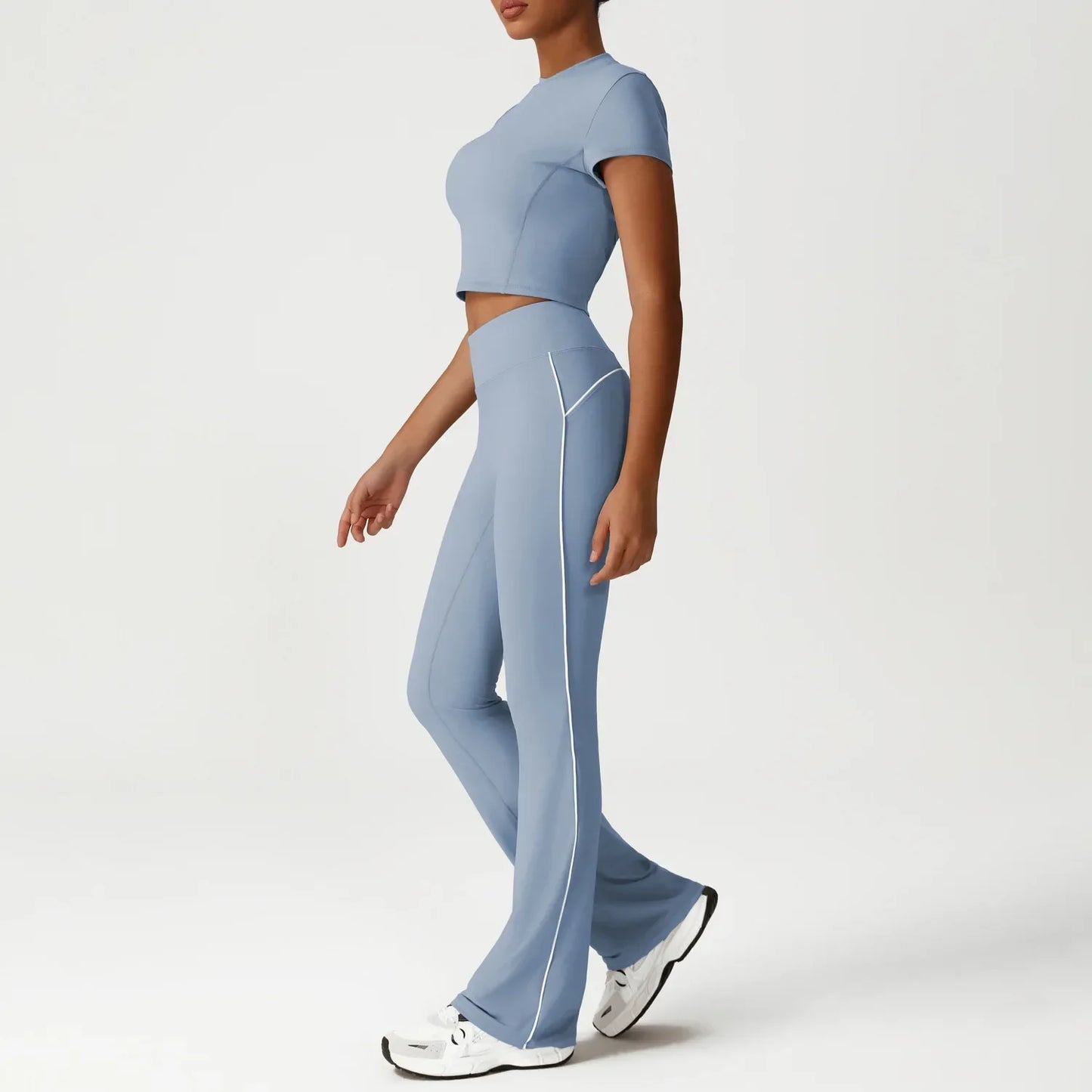 Cralom Seamless Yoga Set: Naked Feel Tee & Booty-Lifting Leggings