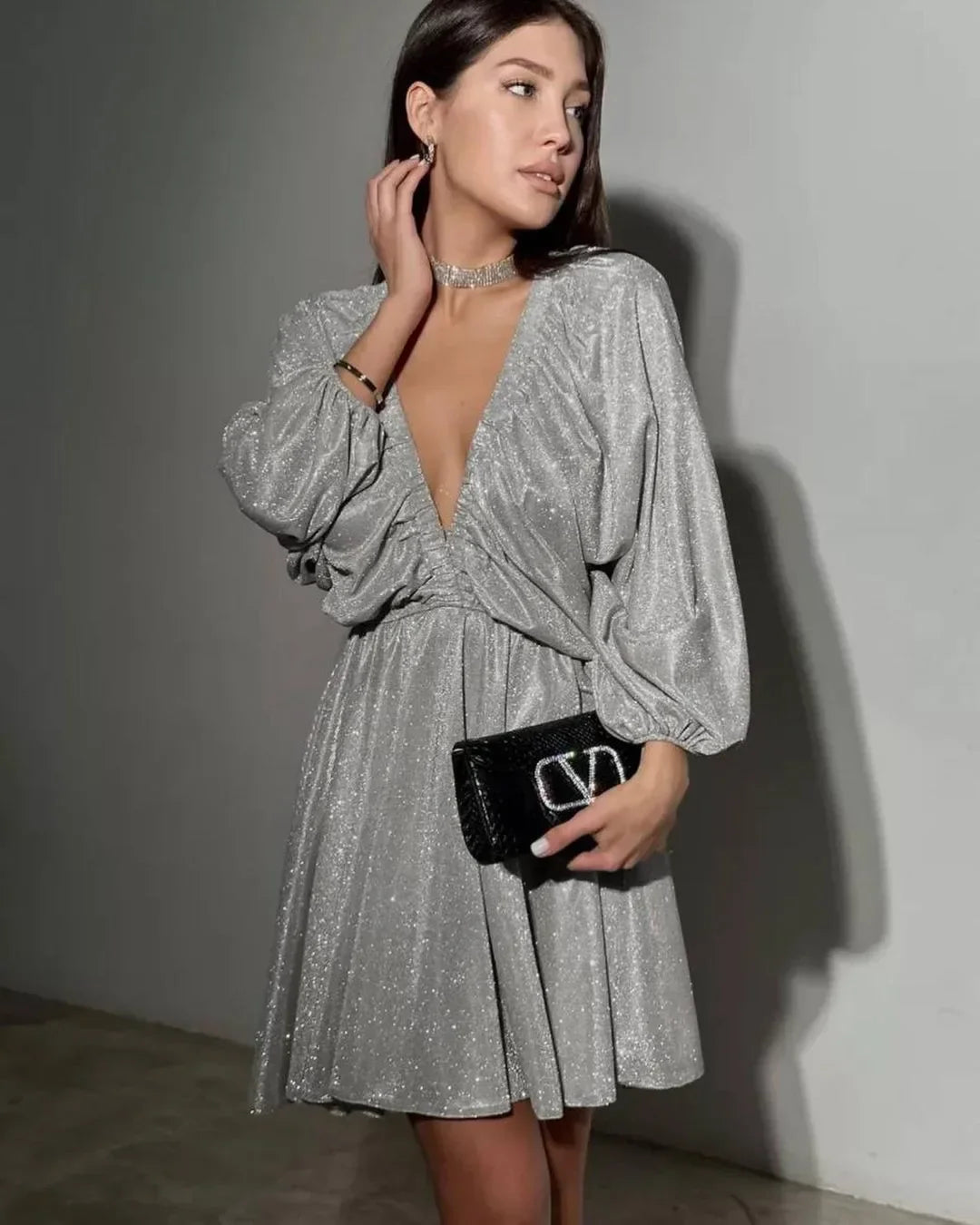 Cralom Women's Sexy Backless V-neck Long-Sleeved Short Skirt