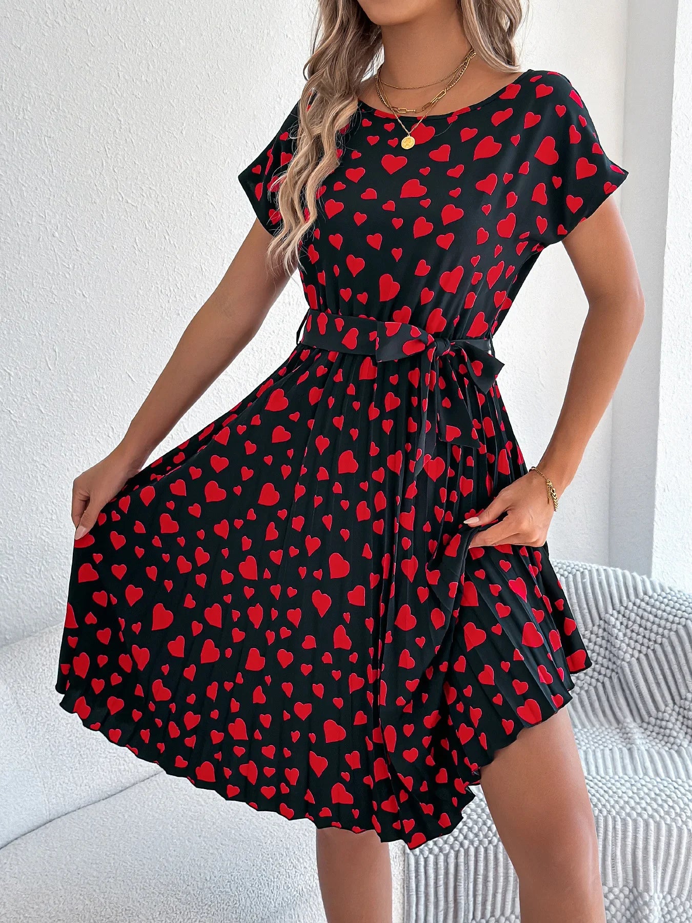 Cralom Heart Short Sleeve Waist Cinched Pleated Dress, Summer 2025