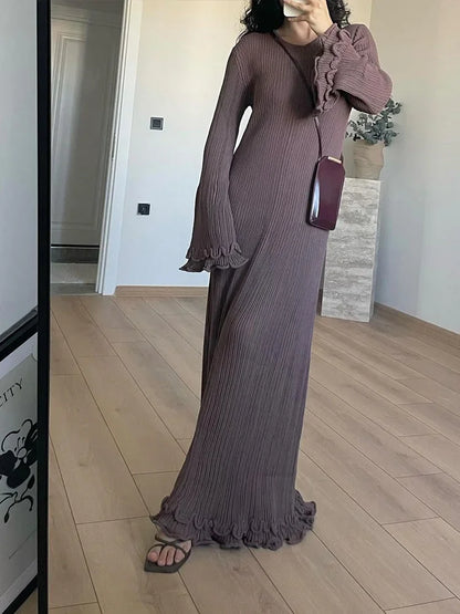 Cralom Elegant V-Neck Knitted Maxi Dress with Ruffles & Pleats