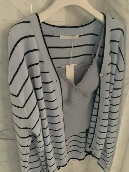 Cralom 2025 Spring Contrast Stripe Knit Cardigan: Retro V-Neck Slim Top