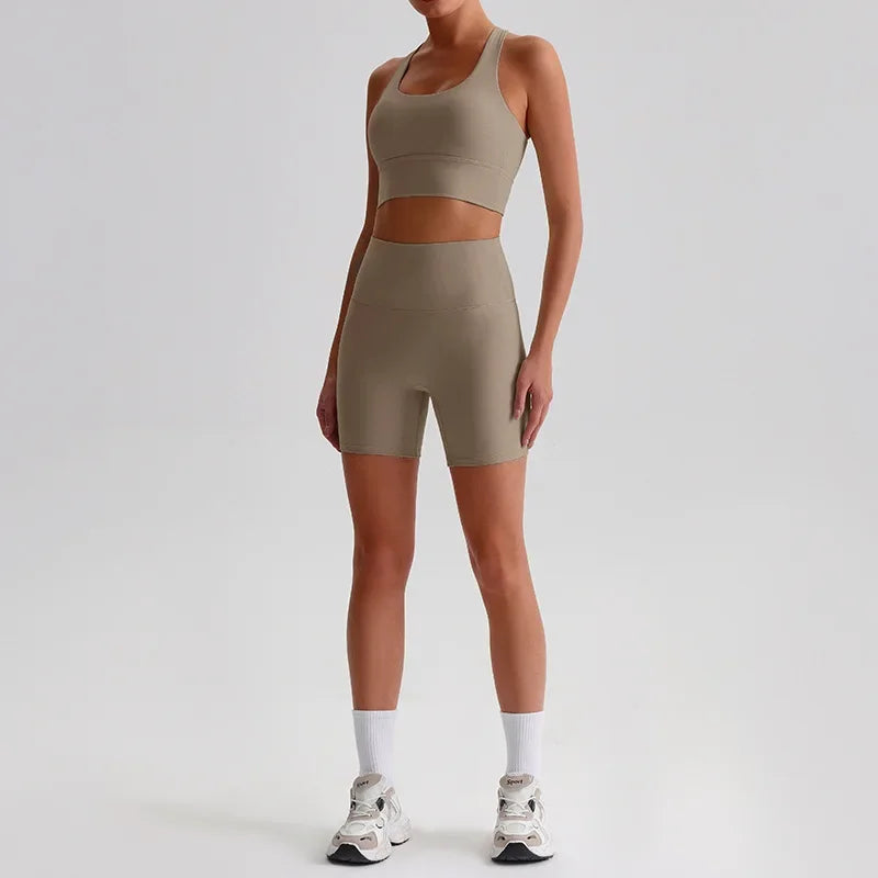 Cralom Seamless Yoga Set: Backless Bra & Booty-Lifting Shorts for Gym & Running