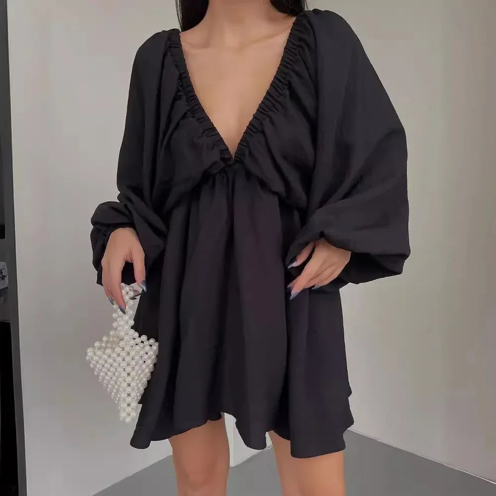 Cralom Deep V-neck Bubble Dress with Open Back and Large Swing Skirt