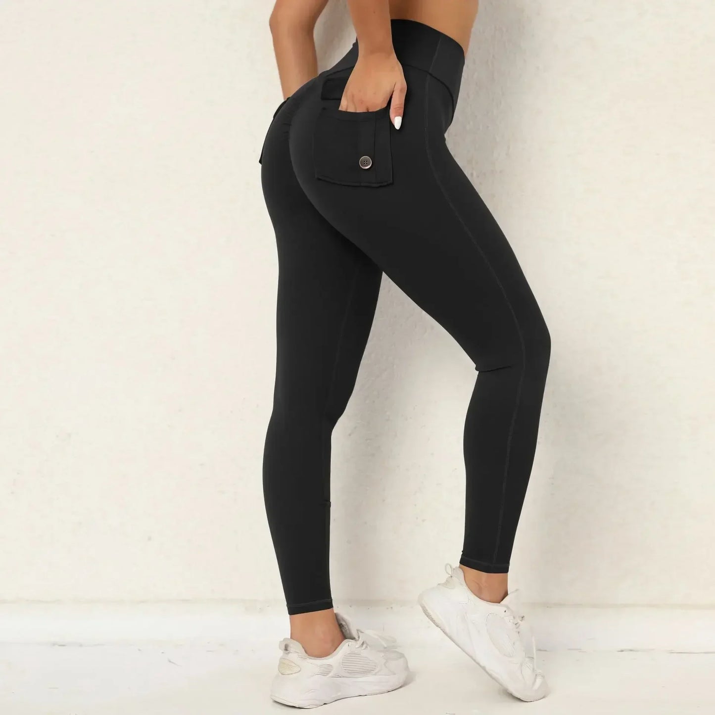 Cralom Seamless Yoga Leggings with Hip-lifting Design & Pocket