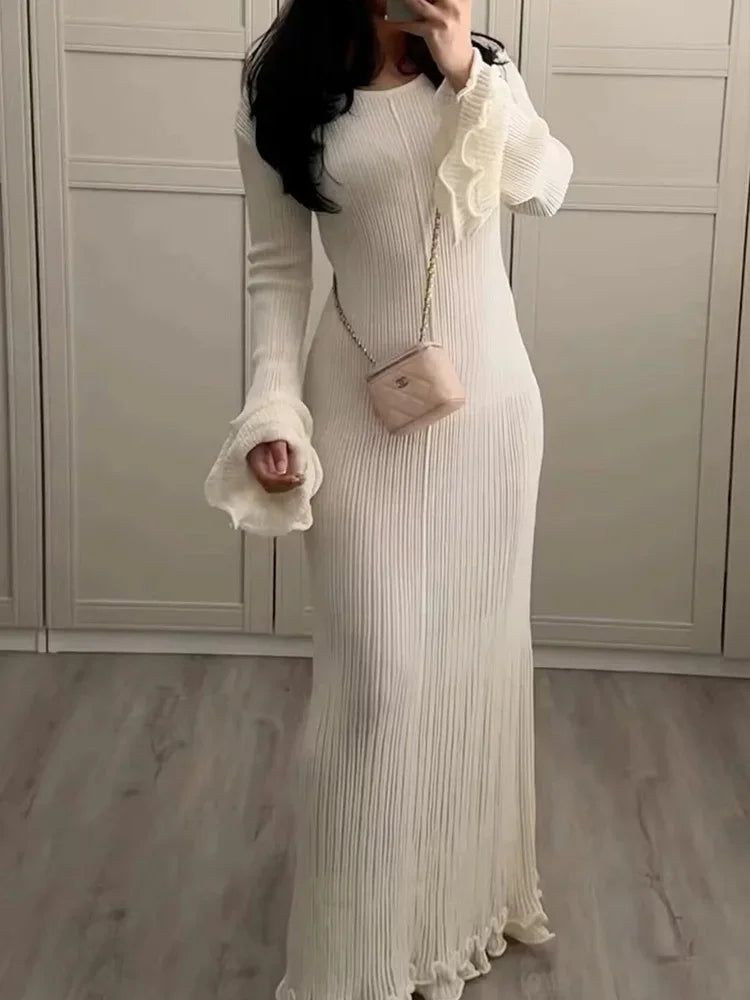 Cralom Elegant V-Neck Knitted Maxi Dress with Ruffles & Pleats
