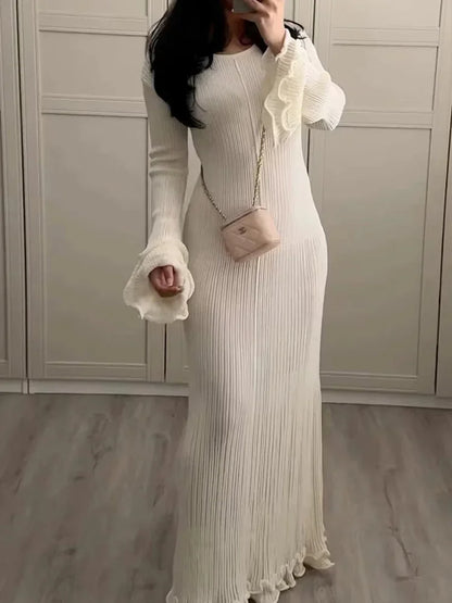 Cralom Elegant V-Neck Knitted Maxi Dress with Ruffles & Pleats
