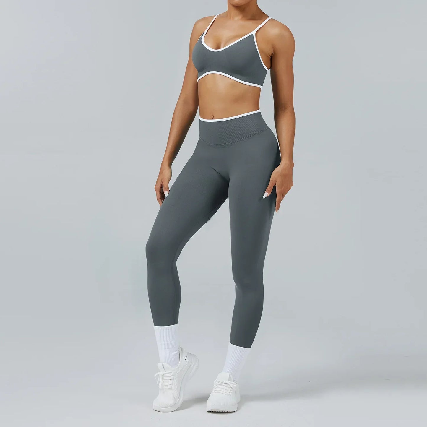 Cralom Seamless Yoga Set: Backless Sports Bra & Quick-Dry Leggings for Fitness