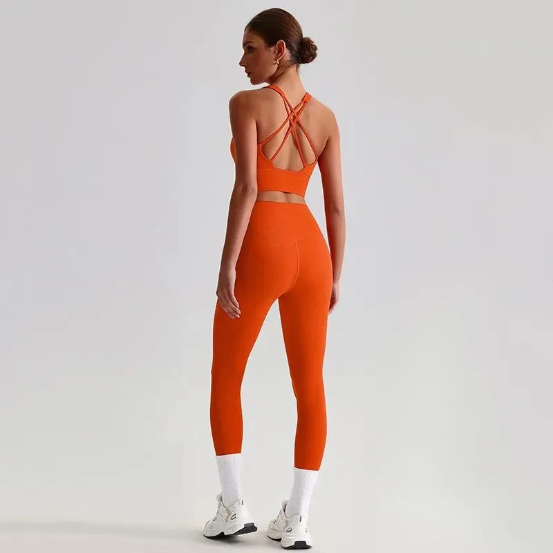 Cralom Seamless Yoga Set: Backless Sports Bra & Booty-Lifting Leggings