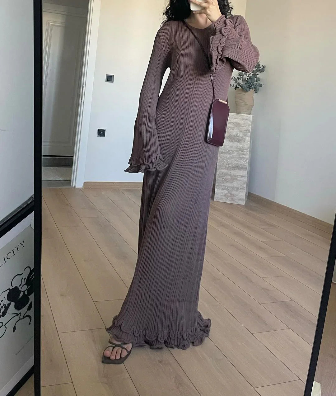 Cralom Elegant V-Neck Knitted Maxi Dress with Ruffles & Pleats
