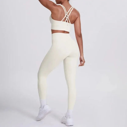 Cralom Seamless Yoga Set: Cross-Back Bra & Booty-Lifting Leggings