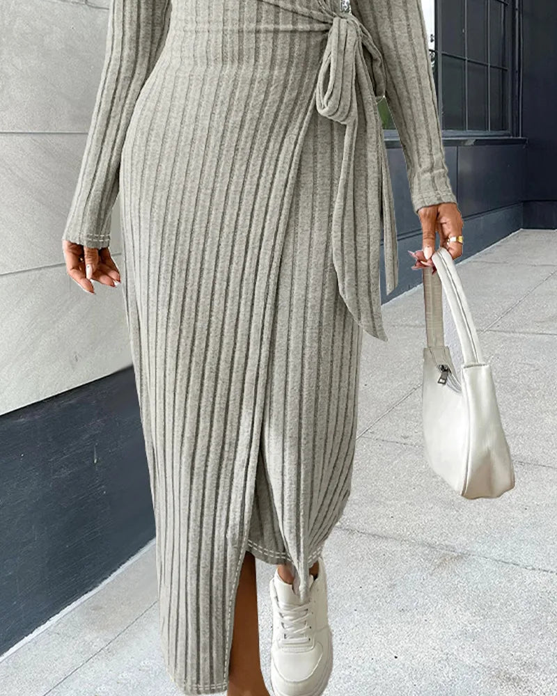 Cralom Solid Color Round Neck Long Sleeve Knitted Dress