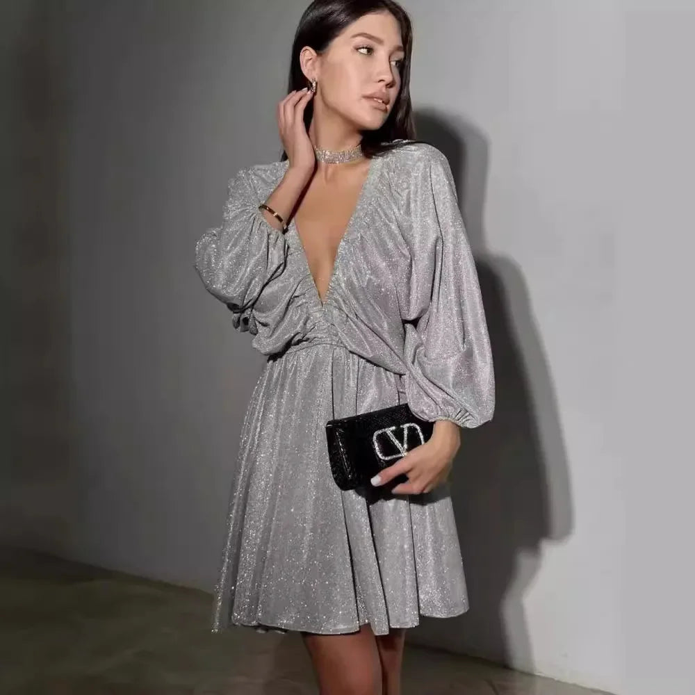 Cralom Women's Sexy Backless V-neck Long-Sleeved Short Skirt
